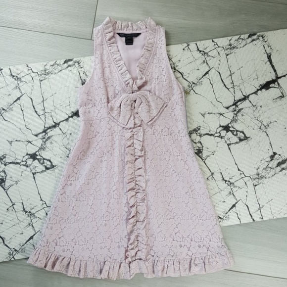 Marc By Marc Jacobs Dresses & Skirts - Marc Jacobs Lace Overlay Sleeveless Dress Size 2